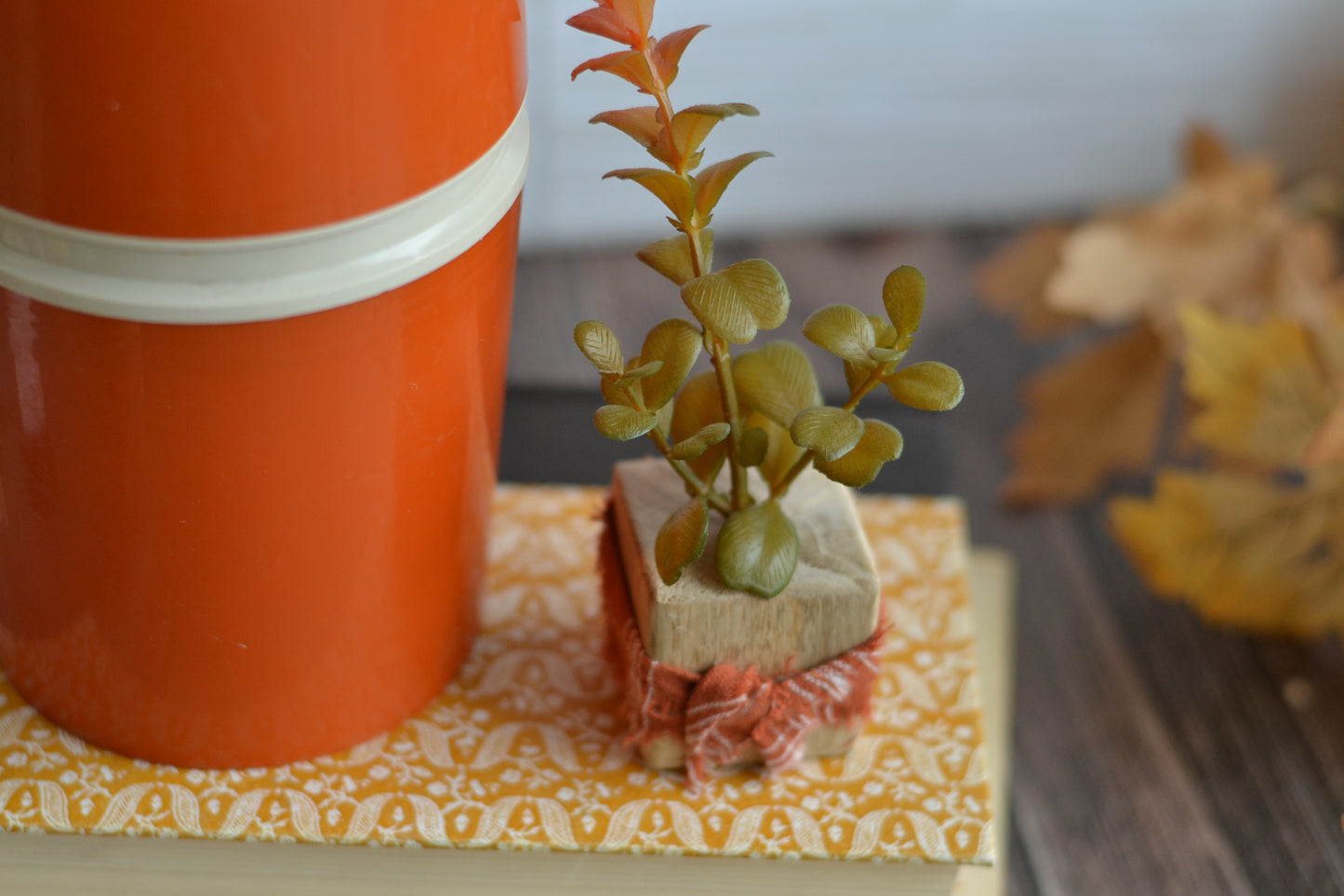 Mini Floral Sign with Wood Base F46
