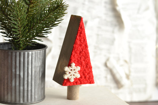 Red Boucle Medium Tree