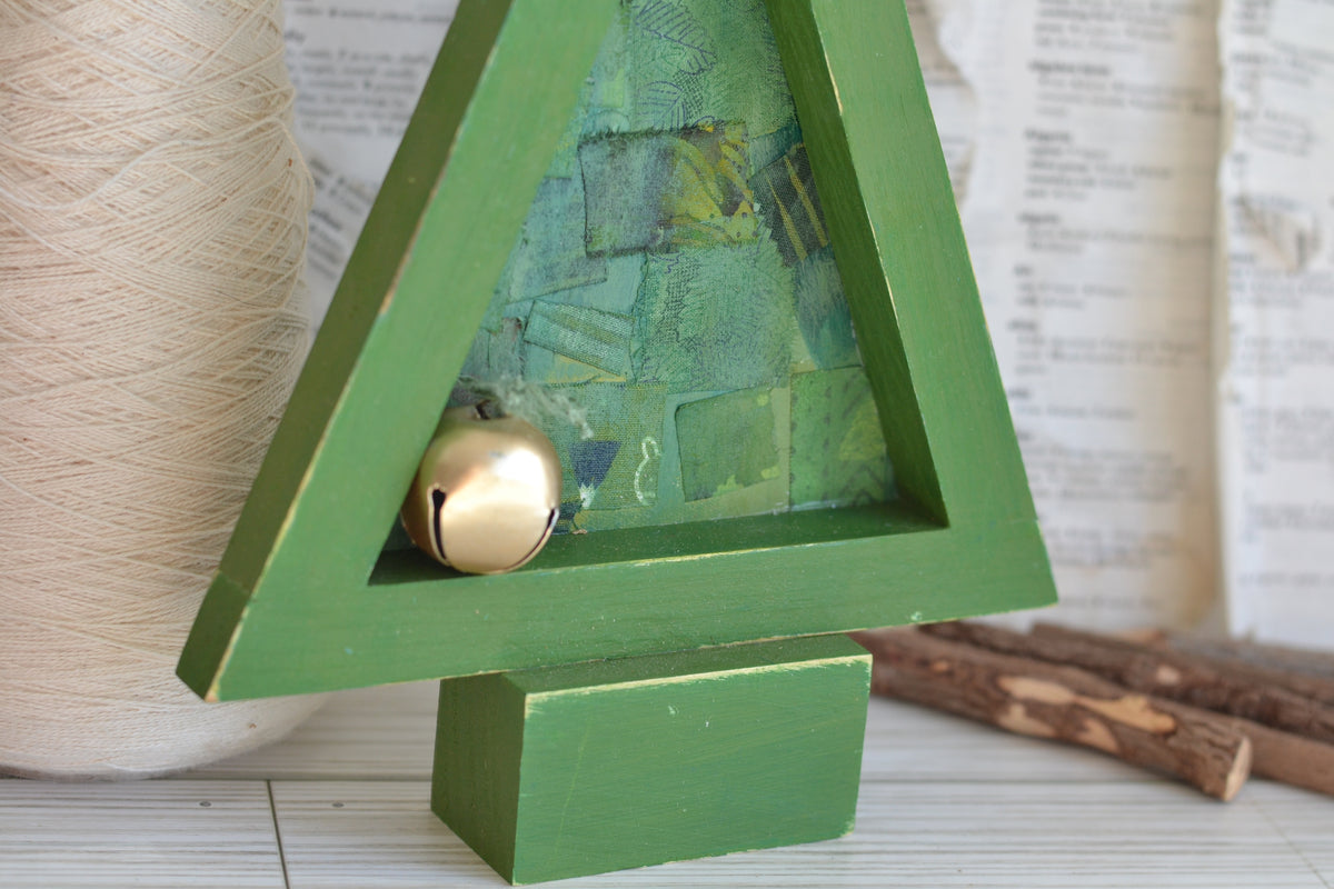 True Green Shadowbox Christmas Tree