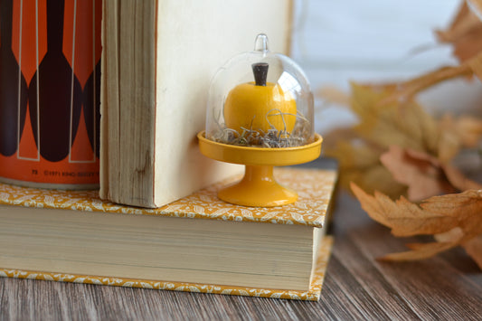 Autumn Gold Apple Mini Cake Stand Sign