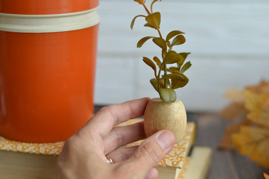Mini Floral Sign with Wood Base F44