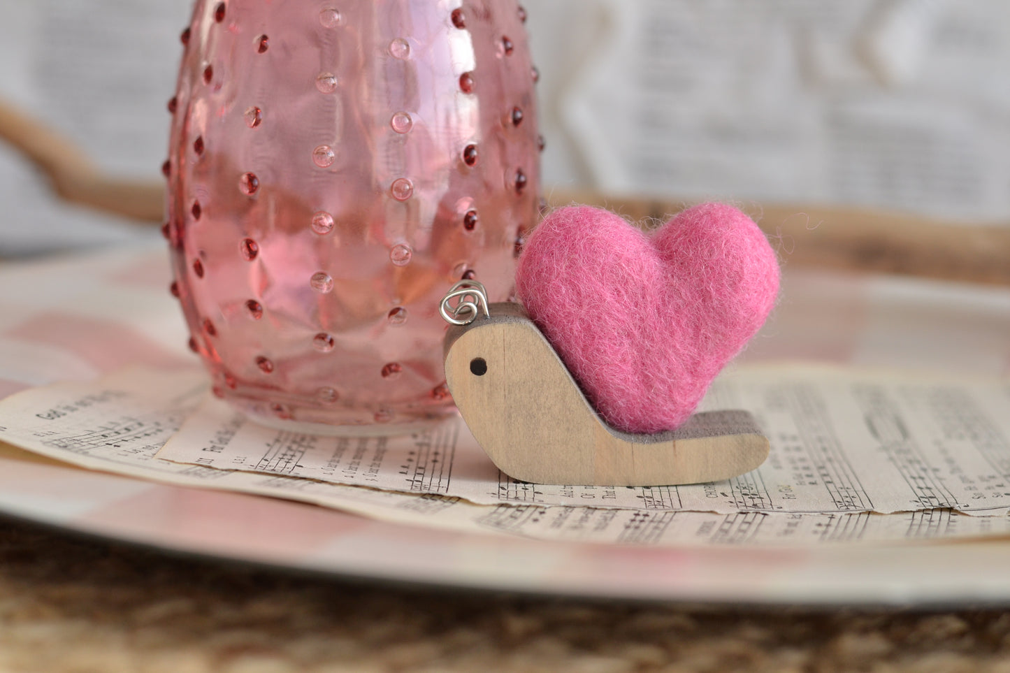 PINK Felt heart Valentine's Snail