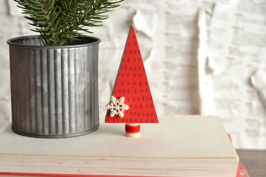 Small Red Tree with Snowflake - C52