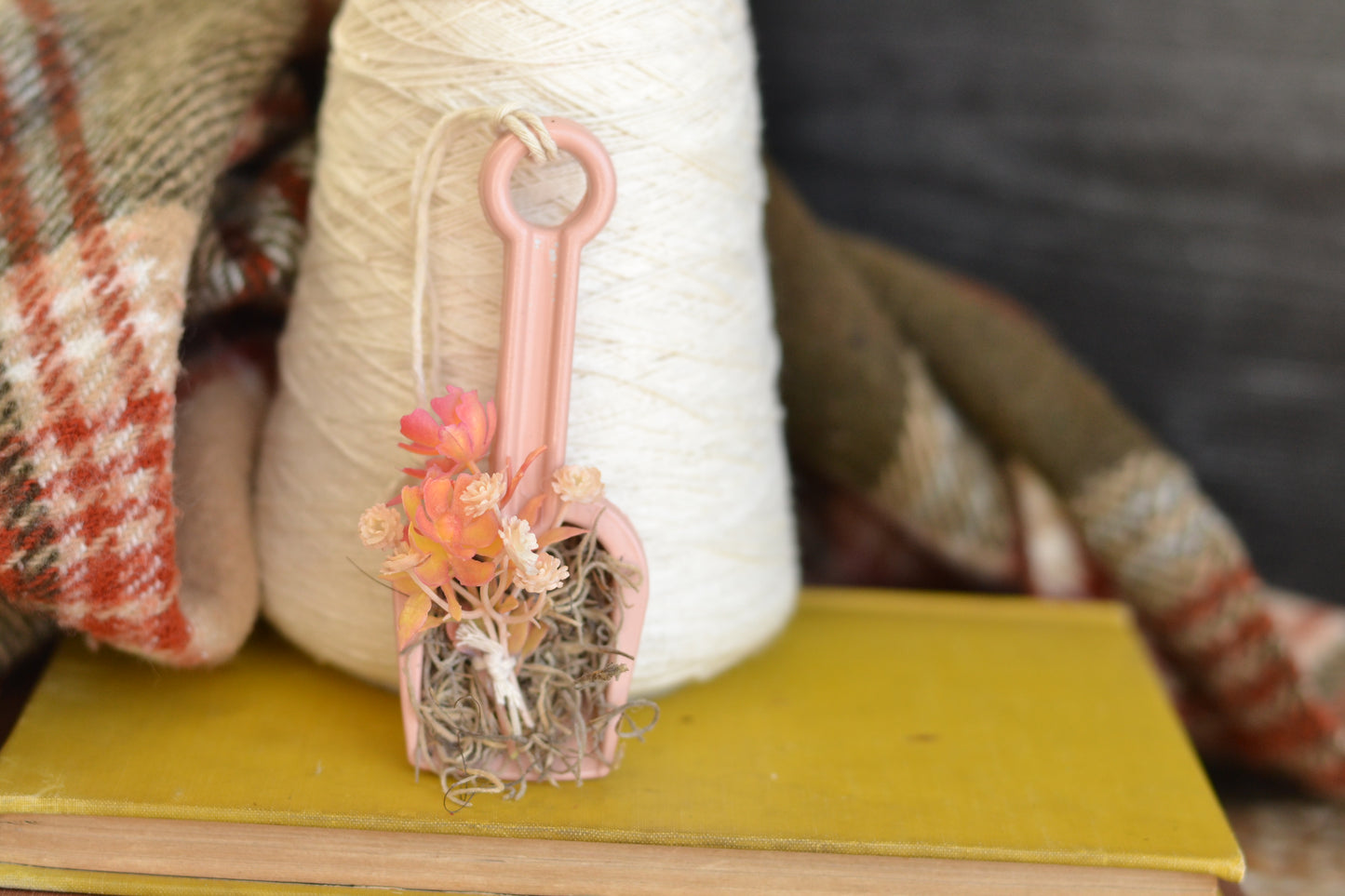 Pink Autumn Shovel with Floral Peg Hanger