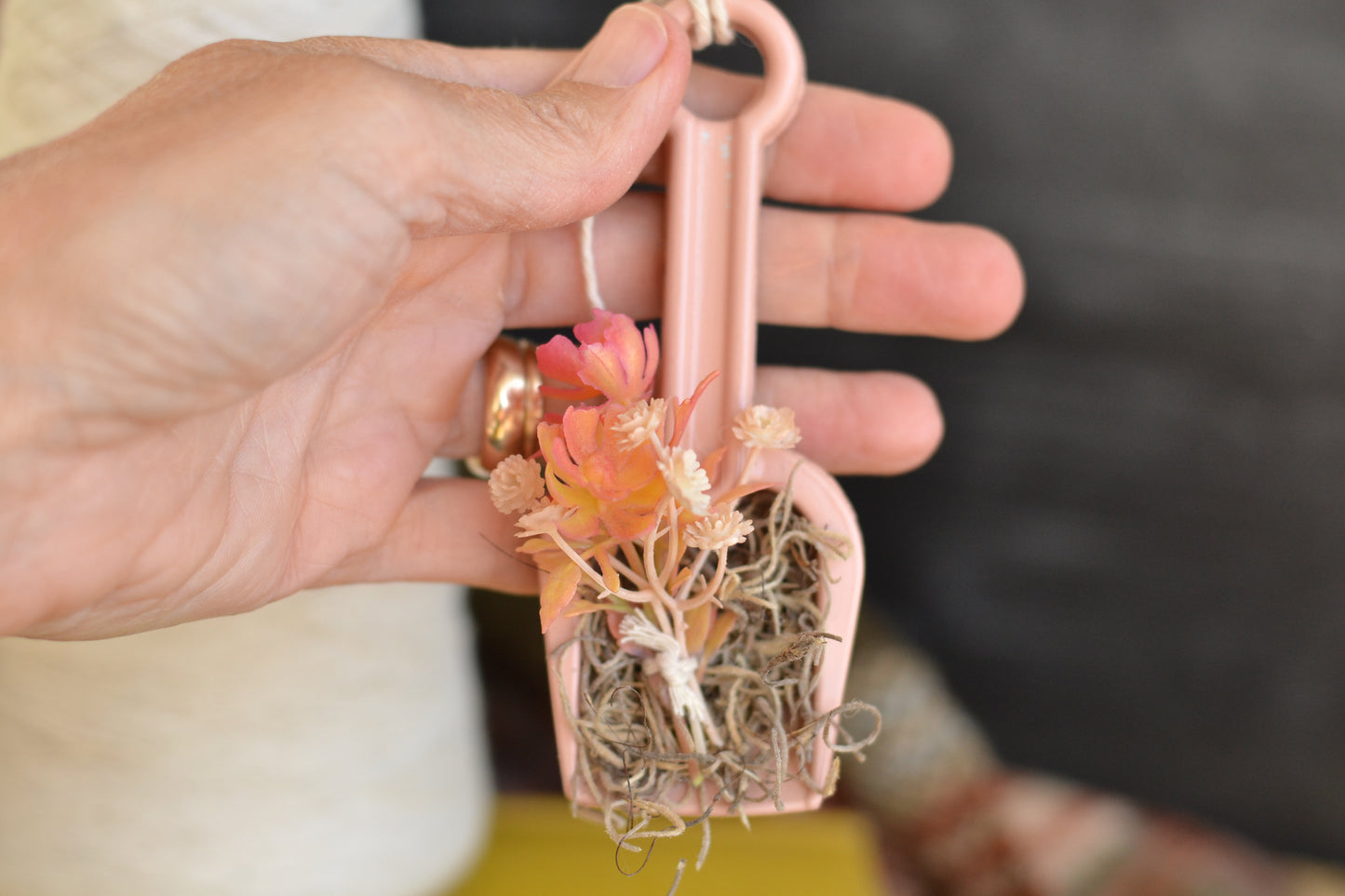 Pink Autumn Shovel with Floral Peg Hanger
