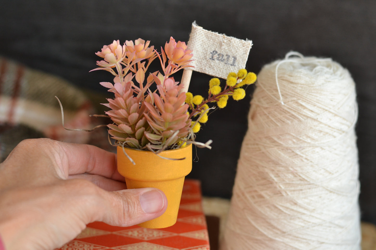 Mustard Flower and Flag Autumn Pot - F18