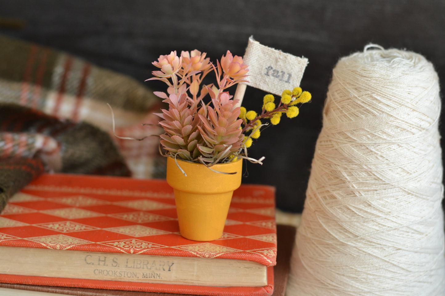 Mustard Flower and Flag Autumn Pot - F18