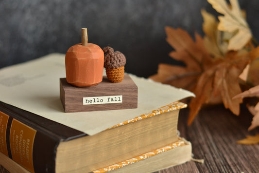Wood Pumpkin 'Hello Fall' Sign F32